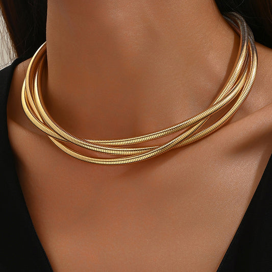 Simple Style Solid Color Electroplated Golden Plated Alloy Metal Choker.